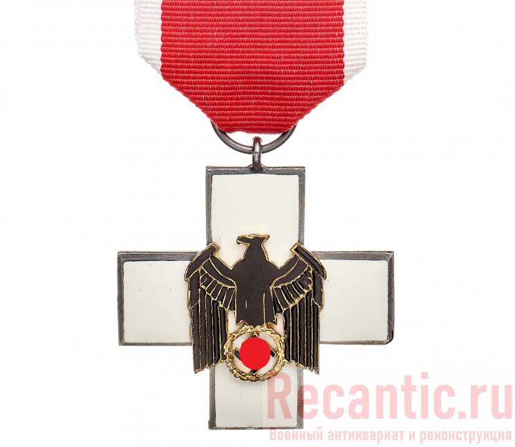 Награда "Крест за заботу о немецком народе" (на ленте)